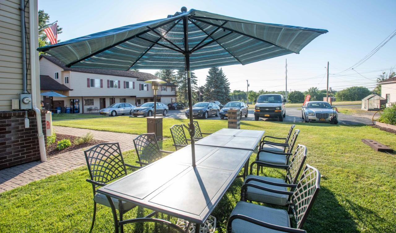 Blue Spruce Motel Massena Exterior photo